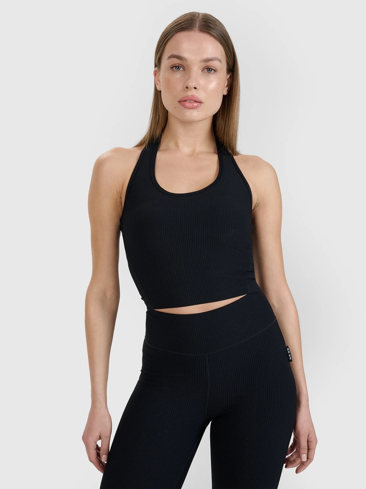 4F Crop top slim gładki damski 4F | Anna Lewandowska - czarny