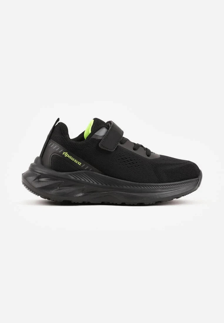 Czarne Buty Sportowe Sneakersy na Grubej Podeszwie z Tłoczeniem Hyrene